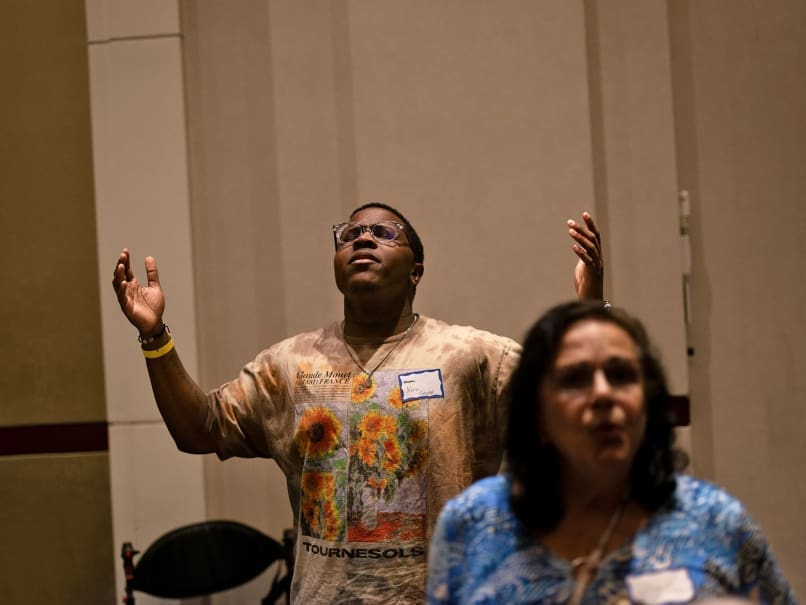 Keron Campbell worships along with other participants of Rescue Atlanta Sept. 9. Photo by Johnathon Kelso
