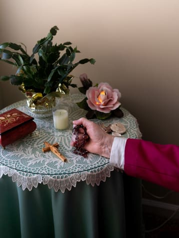 FLOWERY BRANCH, GA - OCTOBER 26, 2021: Sister Susan Arcaro holds her mother's rosary. Photographer: Johnathon Kelso