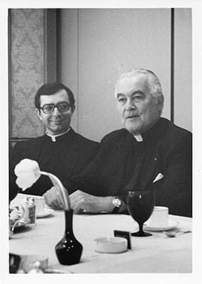 Father Theodore Hesburgh, right, meets with Notre Dame alumni in Atlanta in April 1985. Father Joel Konzen, SM, is pictured with him. Georgia Bulletin File Photo